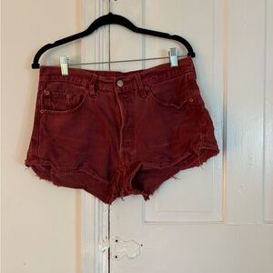 🌶️ distressed Levi’s shorts 🌶️